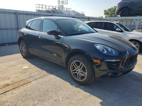 2018 PORSCHE MACAN