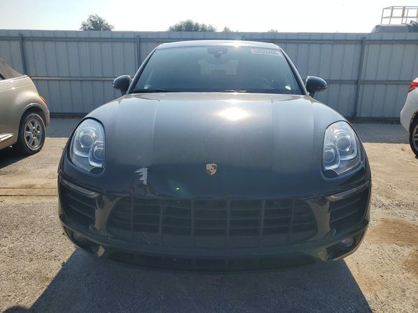 2018 PORSCHE MACAN