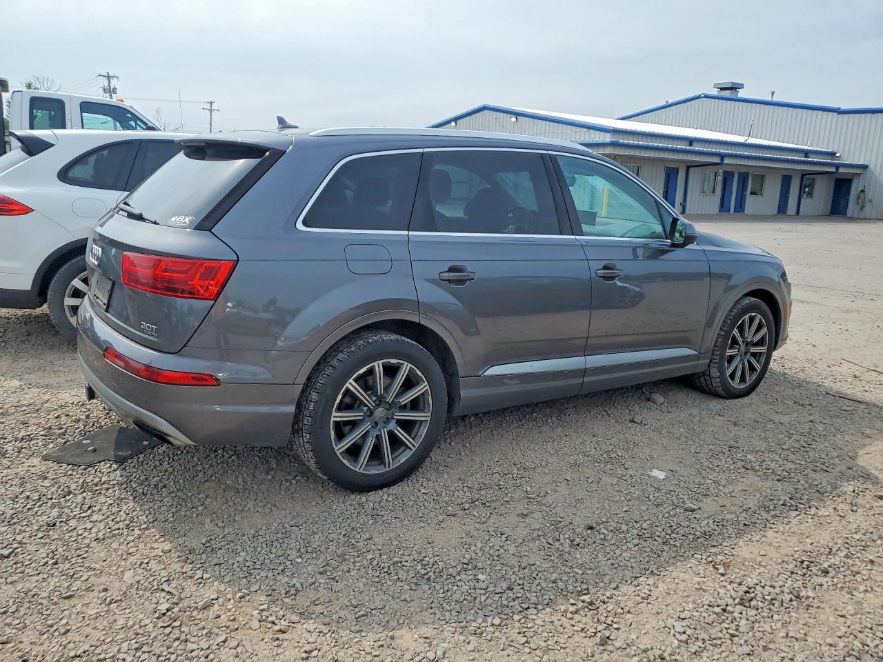 2018 AUDI Q7 quattro Premium Plus