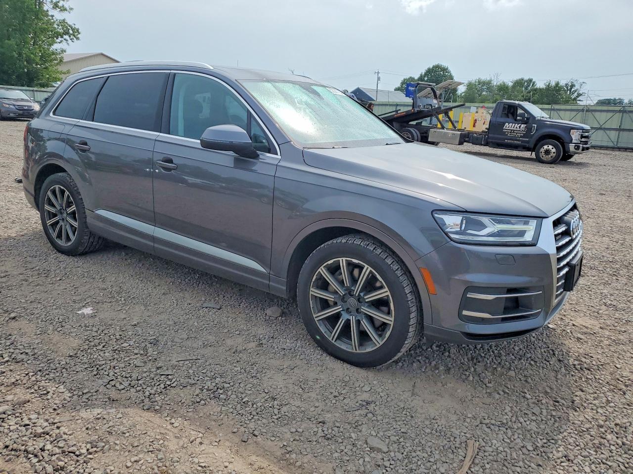 2018 AUDI Q7 quattro Premium Plus