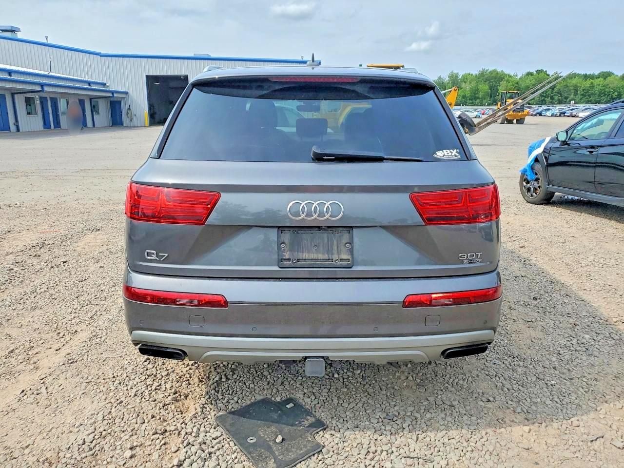 2018 AUDI Q7 quattro Premium Plus