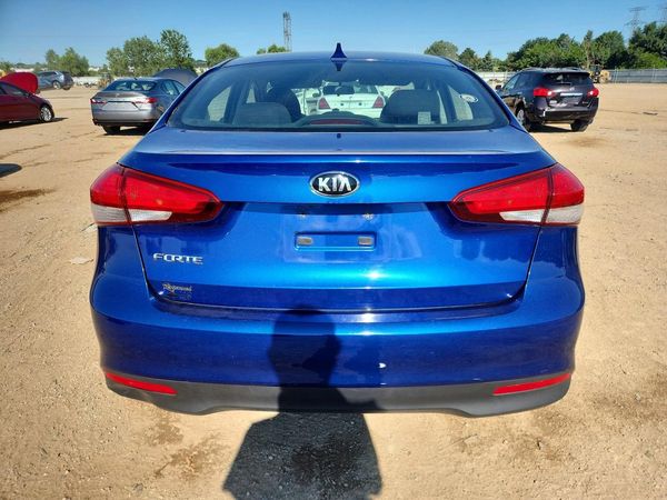 2017 KIA FORTE