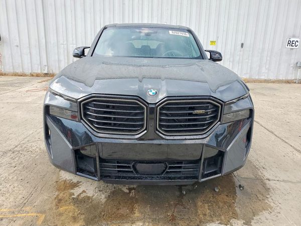 2025 BMW XM