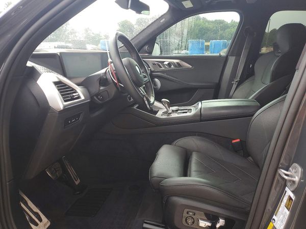 2025 BMW XM
