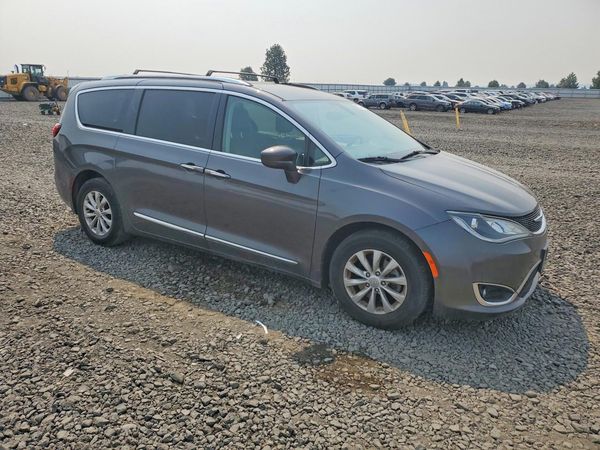 2019 CHRYSLER PACIFICA
