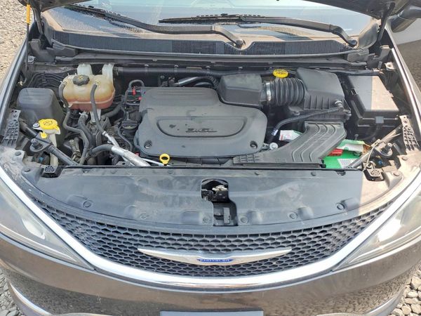 2019 CHRYSLER PACIFICA