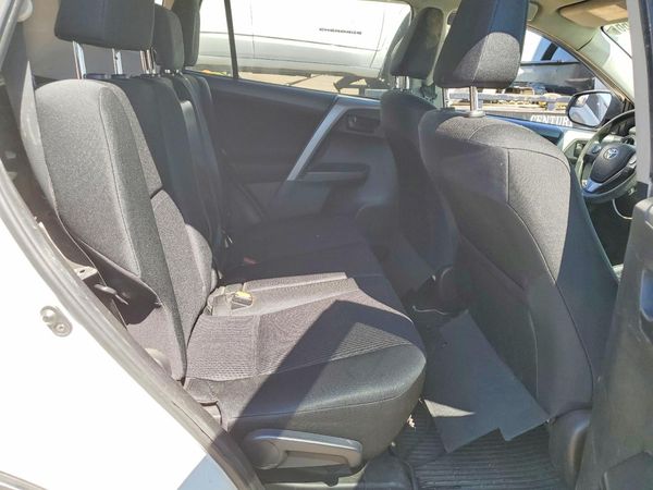 2016 TOYOTA RAV4 LE (X Grade)