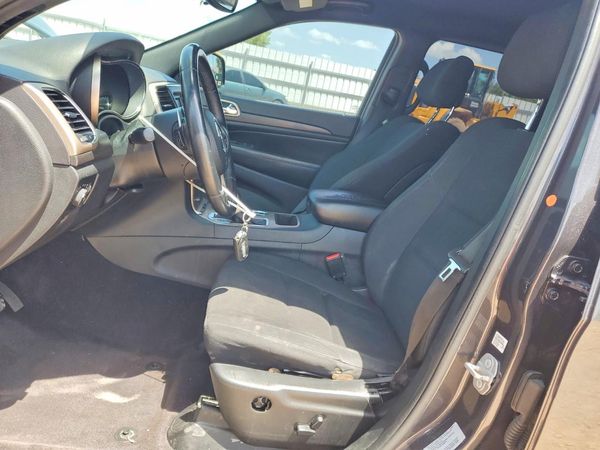 2017 JEEP GRAND CHEROKEE LAREDO 4X2
