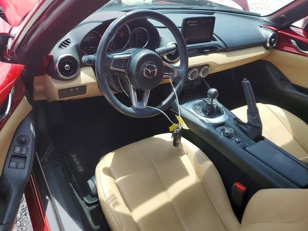 2019 MAZDA MX-5 MIATA Grand Touring (Hard Top)
