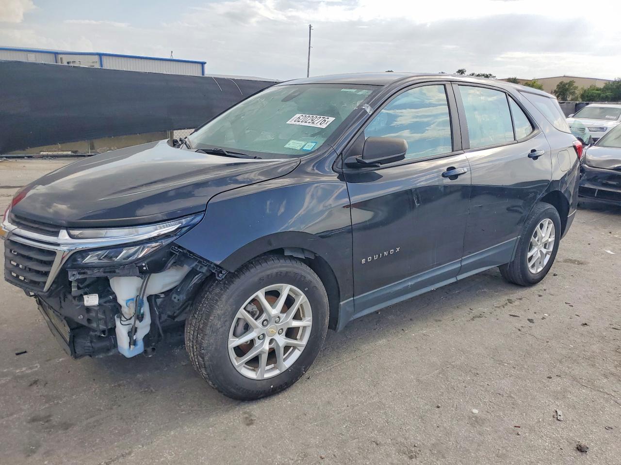 2022 CHEVROLET EQUINOX LS — Front 3/4