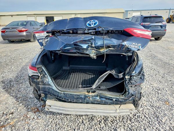 2019 TOYOTA CAMRY SOLA SE/XLE Hybrid