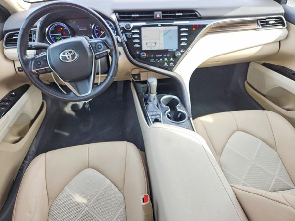2019 TOYOTA CAMRY SOLA SE/XLE Hybrid
