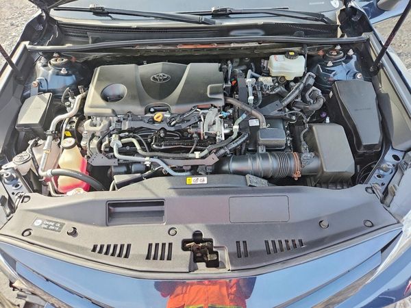 2019 TOYOTA CAMRY SOLA SE/XLE Hybrid