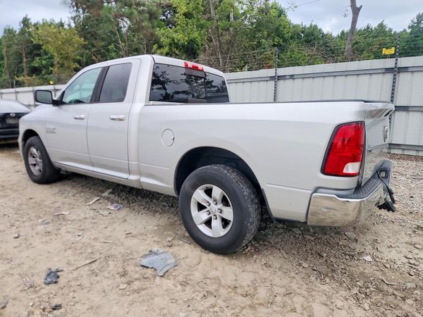 2016 RAM 1500 SLT QUAD CAB 4X2