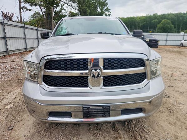 2016 RAM 1500 SLT QUAD CAB 4X2