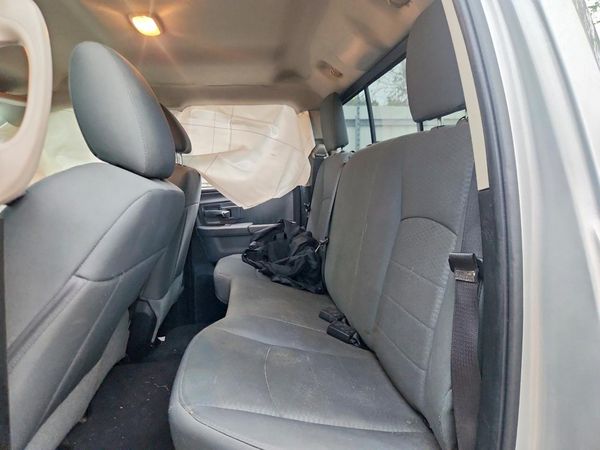 2016 RAM 1500 SLT QUAD CAB 4X2