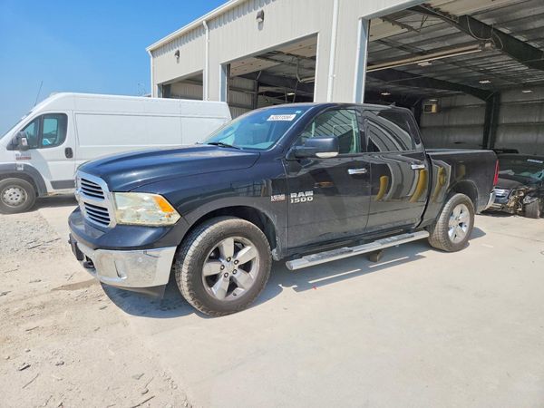 2015 RAM 1500 SLT