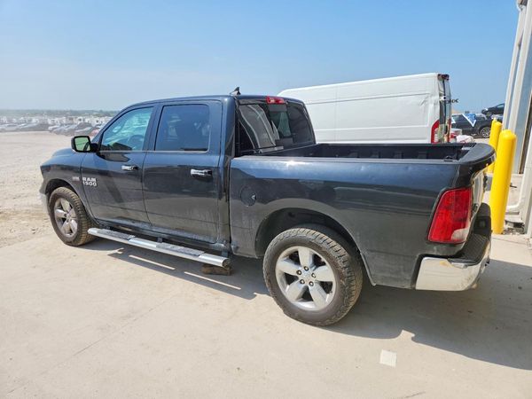 2015 RAM 1500 SLT