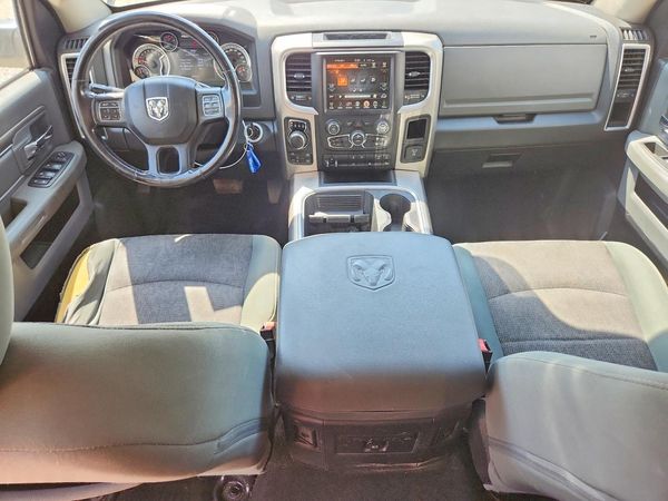 2015 RAM 1500 SLT