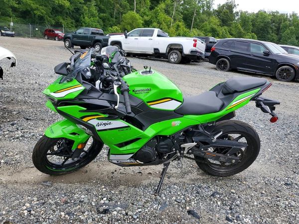 2025 KAWASAKI EX500