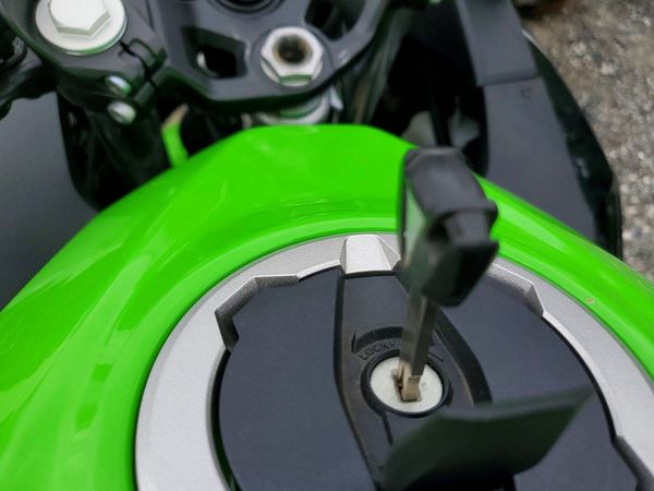 2025 KAWASAKI EX500