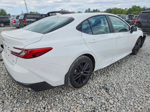 2026 TOYOTA CAMRY