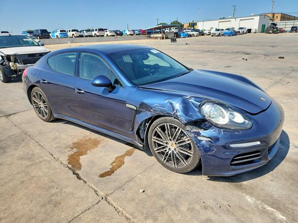 2015 PORSCHE PANAMERA Base (2WD), 4 (4WD)