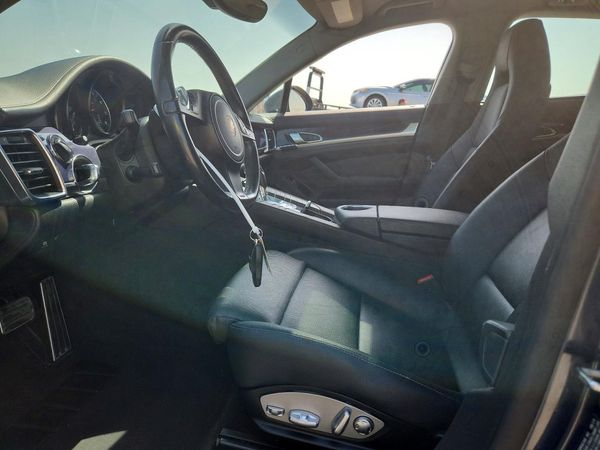 2015 PORSCHE PANAMERA Base (2WD), 4 (4WD)