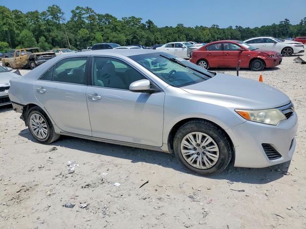 2013 TOYOTA CAMRY