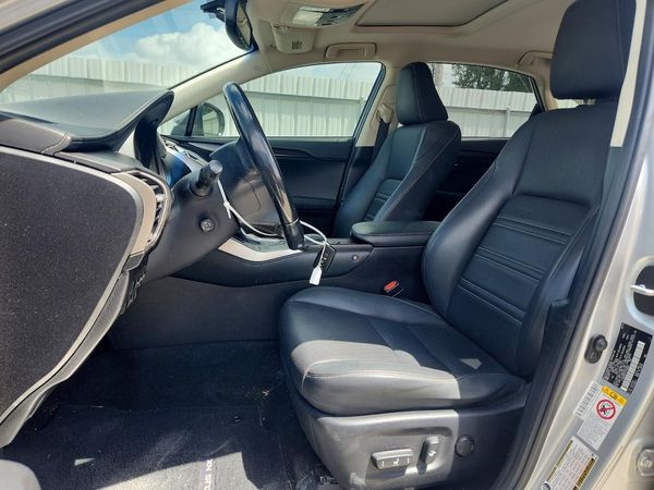 2015 LEXUS NX 200t Luxury