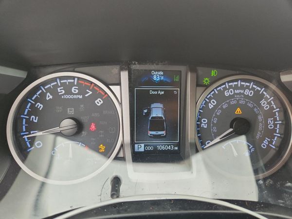 2022 TOYOTA TACOMA SR5