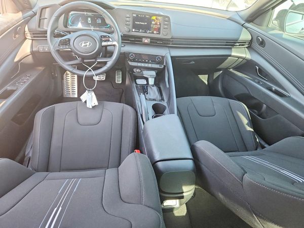 2026 HYUNDAI ELANTRA
