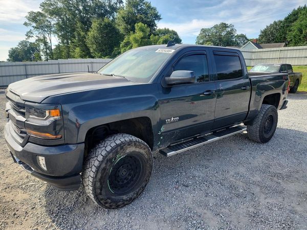 2018 CHEVROLET SILVERADO LT