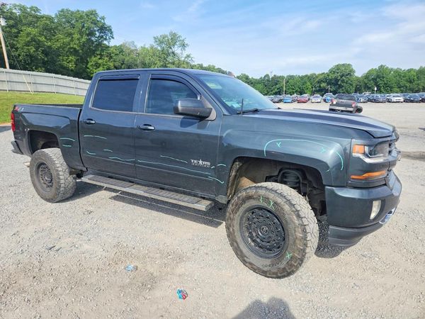 2018 CHEVROLET SILVERADO LT