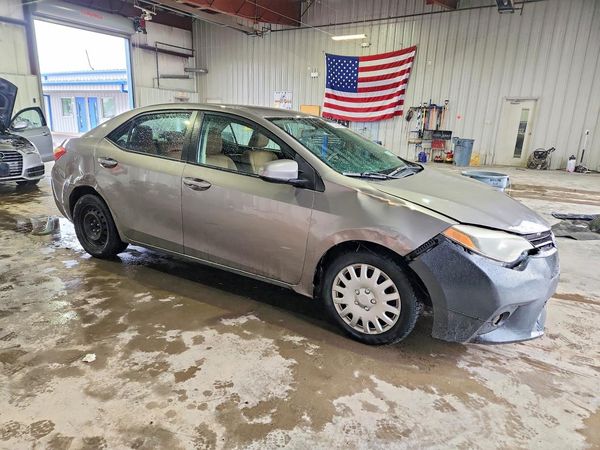 2015 TOYOTA COROLLA