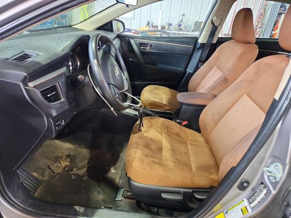 2015 TOYOTA COROLLA