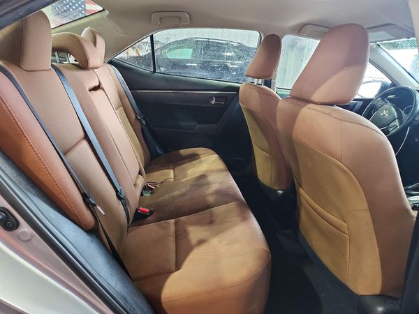 2015 TOYOTA COROLLA