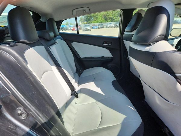 2016 TOYOTA PRIUS