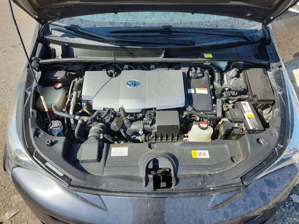 2016 TOYOTA PRIUS