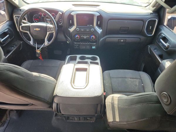 2022 CHEVROLET SILVERADO LT