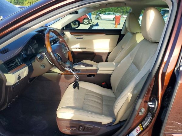 2017 LEXUS ES