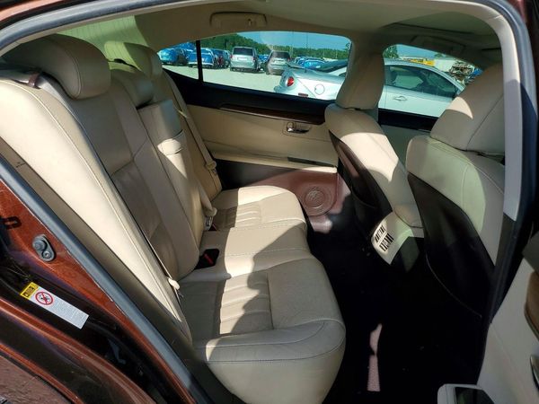 2017 LEXUS ES