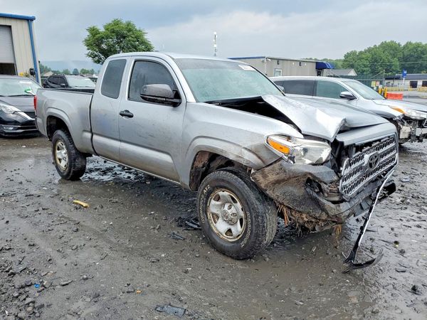 2017 TOYOTA TACOMA SR/SR5