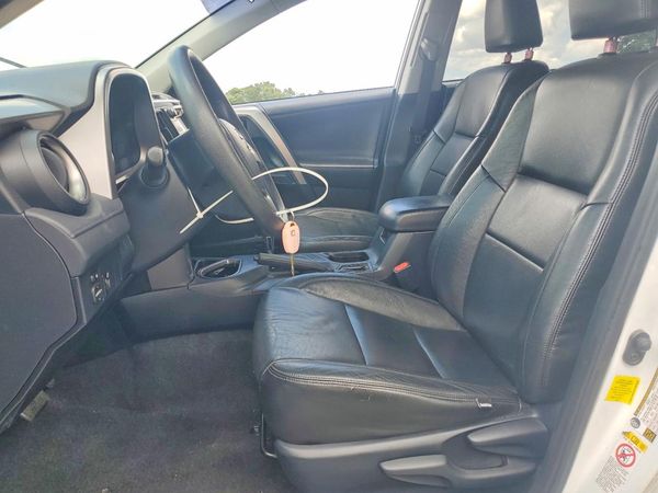 2016 TOYOTA RAV4 LE (X Grade)