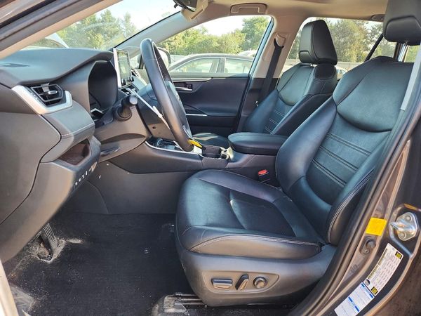 2020 TOYOTA RAV4 Limited HV