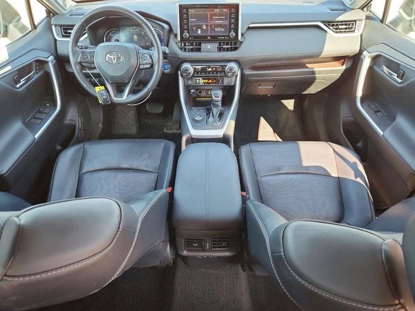 2020 TOYOTA RAV4 Limited HV