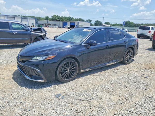2021 TOYOTA CAMRY
