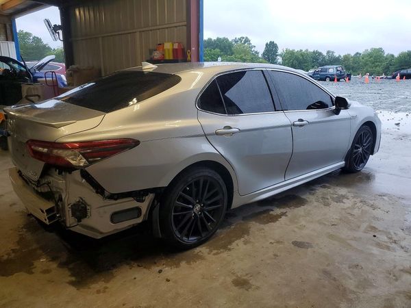 2021 TOYOTA CAMRY XSE