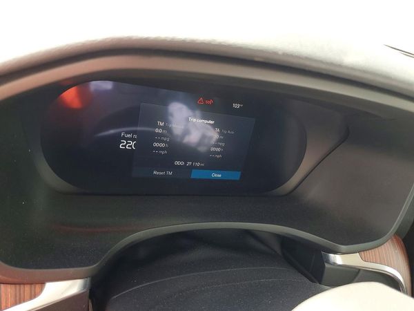 2025 VOLVO V60 CROSS COUNTRY Plus