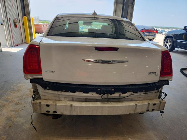 2016 CHRYSLER 300 300C